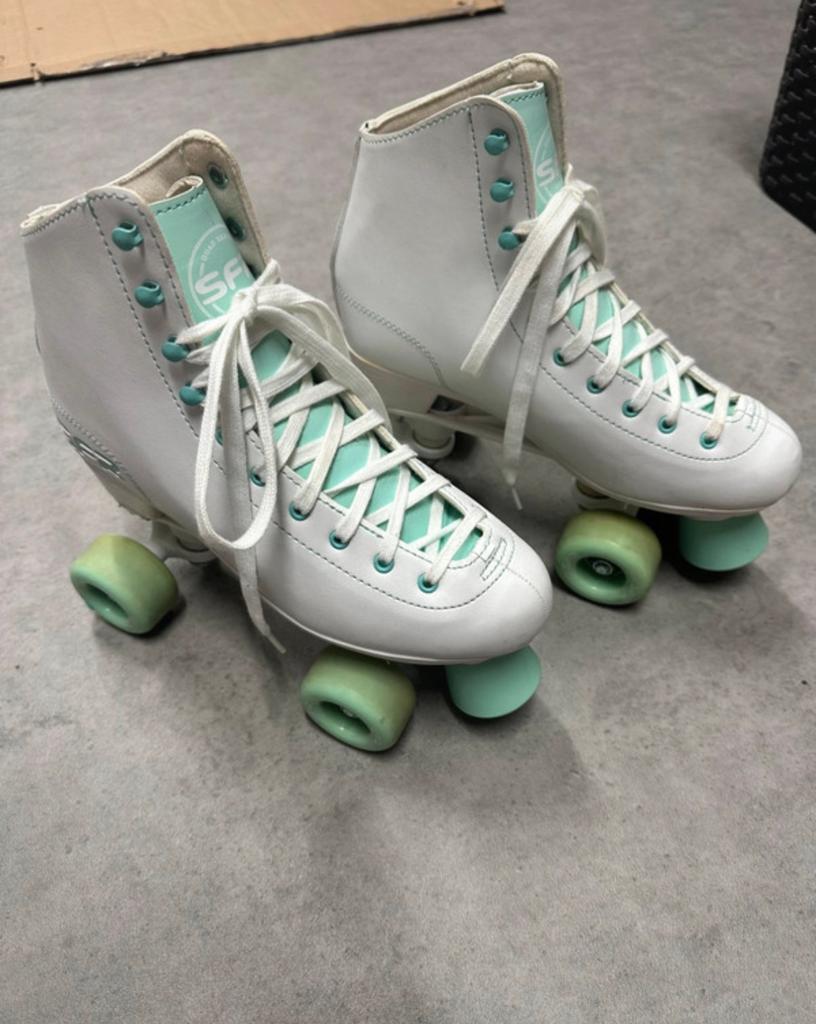 SFR Rolschaatsen, wit met groen, maat 39,5, Sport en Fitness, Overige merken, Overige typen, Ophalen of Verzenden, Zo goed als nieuw