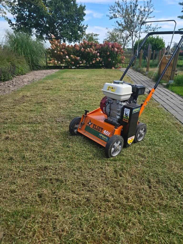 Verticuteren en bemesten van uw gazon, Ophalen, Nieuw, Benzine, Eliet