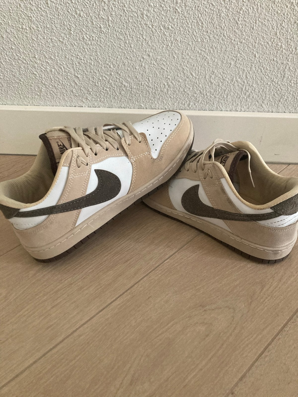 Nike Dunk Low Pro SB 'Muslin' - Maat 42, Verzenden, Zo goed als nieuw, Bruin, Sneakers of Gympen