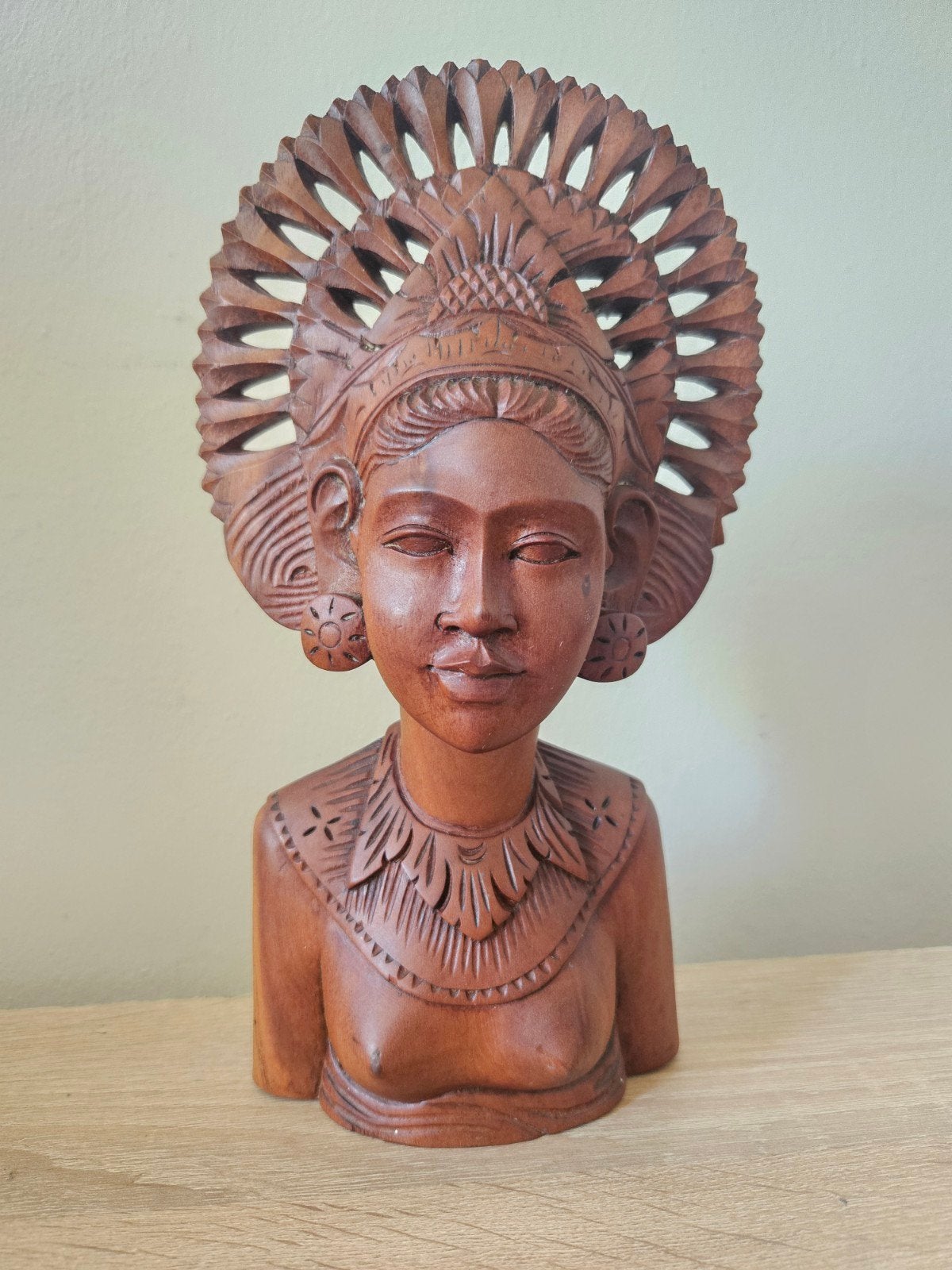 Balinees beeld 26cm, Antiek en Kunst, Kunst | Beelden en Houtsnijwerken, Ophalen of Verzenden