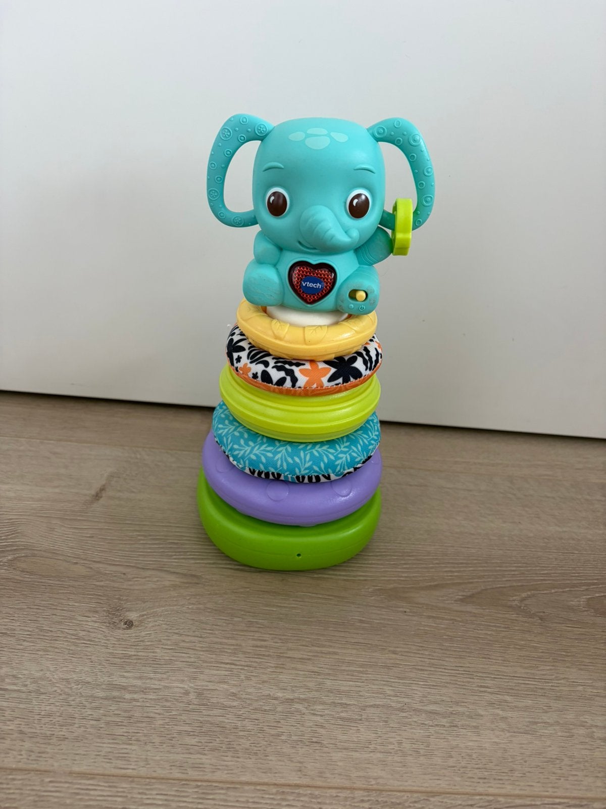 Vtech stapeltoren olifant, Ophalen, Zo goed als nieuw, 6 maanden tot 2 jaar