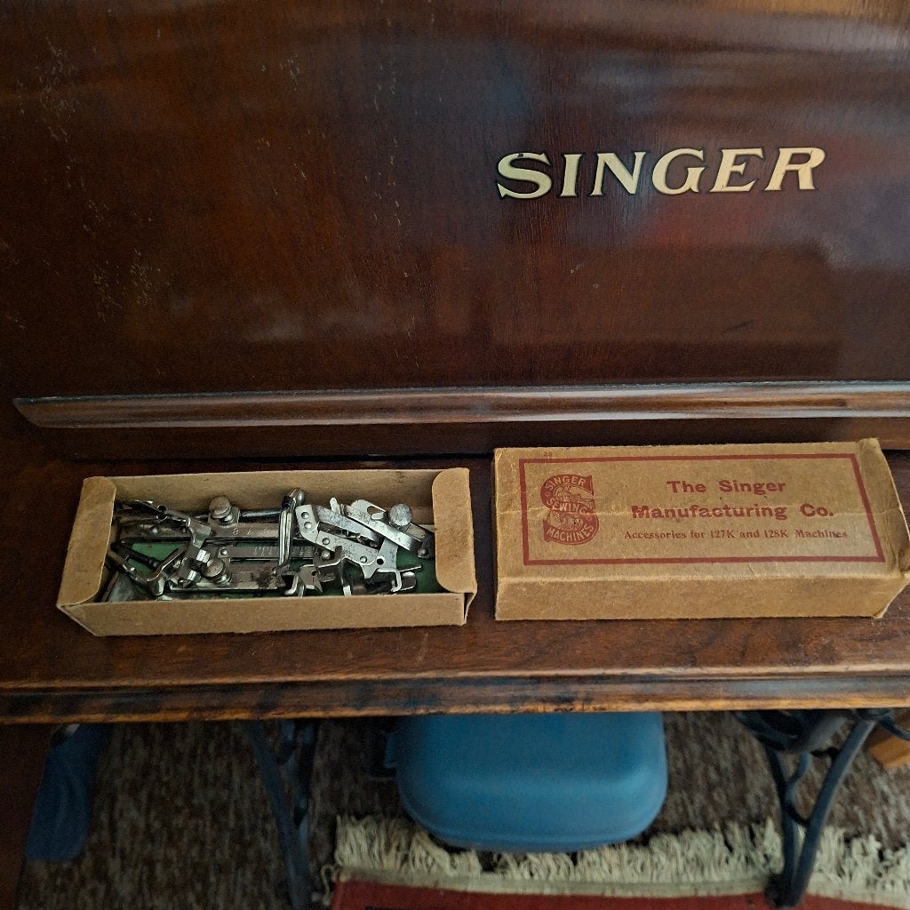 SIinger trapnaaimachine 127K of 128K 1928, Ophalen