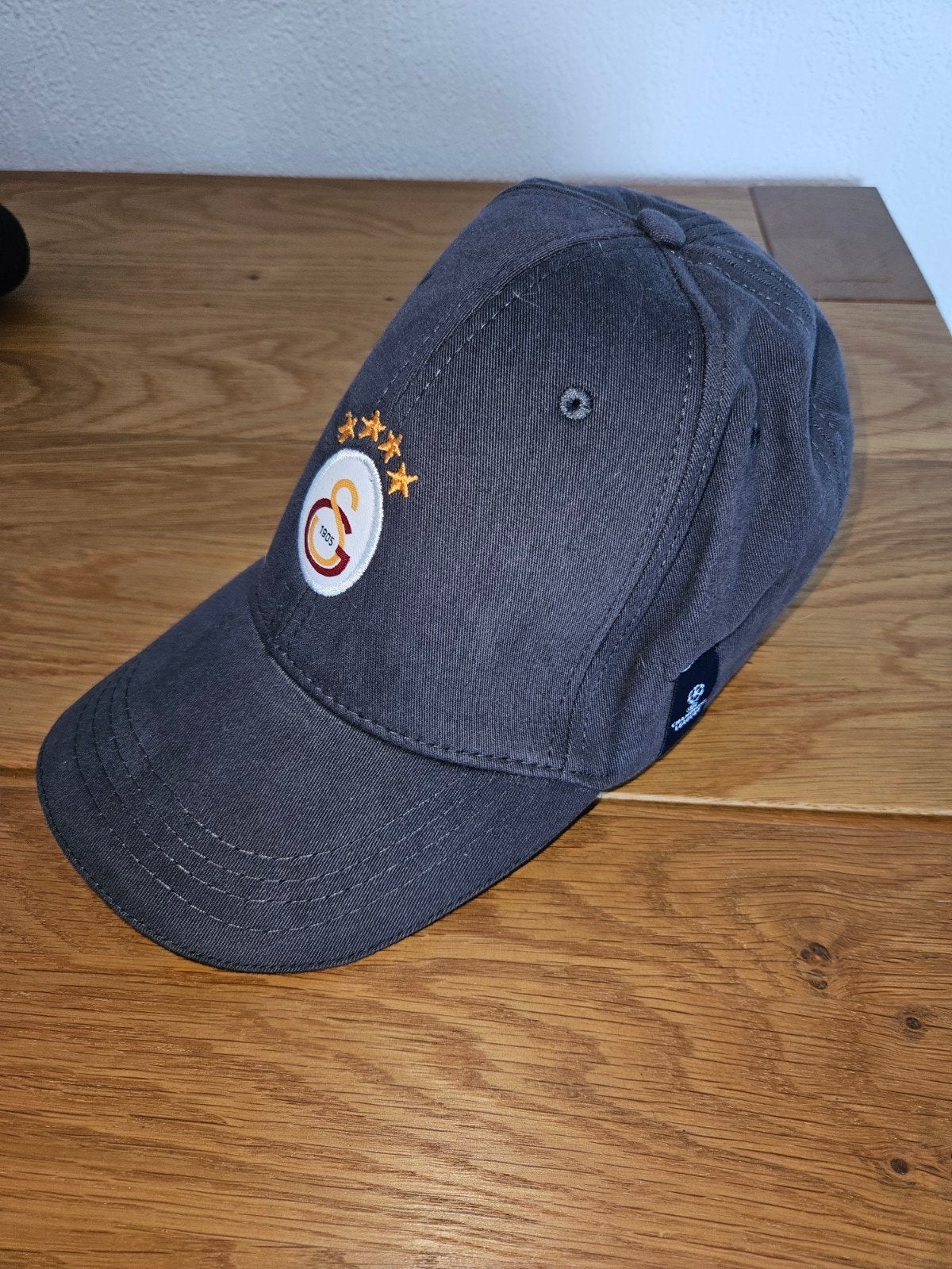 Galatasaray CL Pet Nieuw!, Kleding | Heren, Nieuw, Galatasaray, Pet, One size fits all