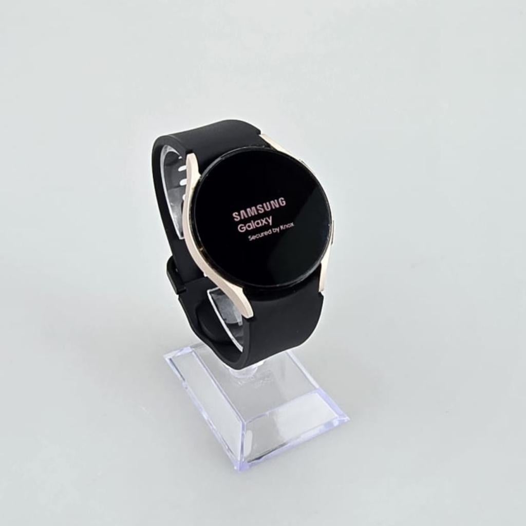 Samsung Galaxy Watch 4 40MM GPS Rose Gold, Samsung, Zo goed als nieuw, Support@Samsung.com, 129, Samsung-ro, Yeongtong-gu
Suwon-si, Gyeonggi-do 16677
South Korea