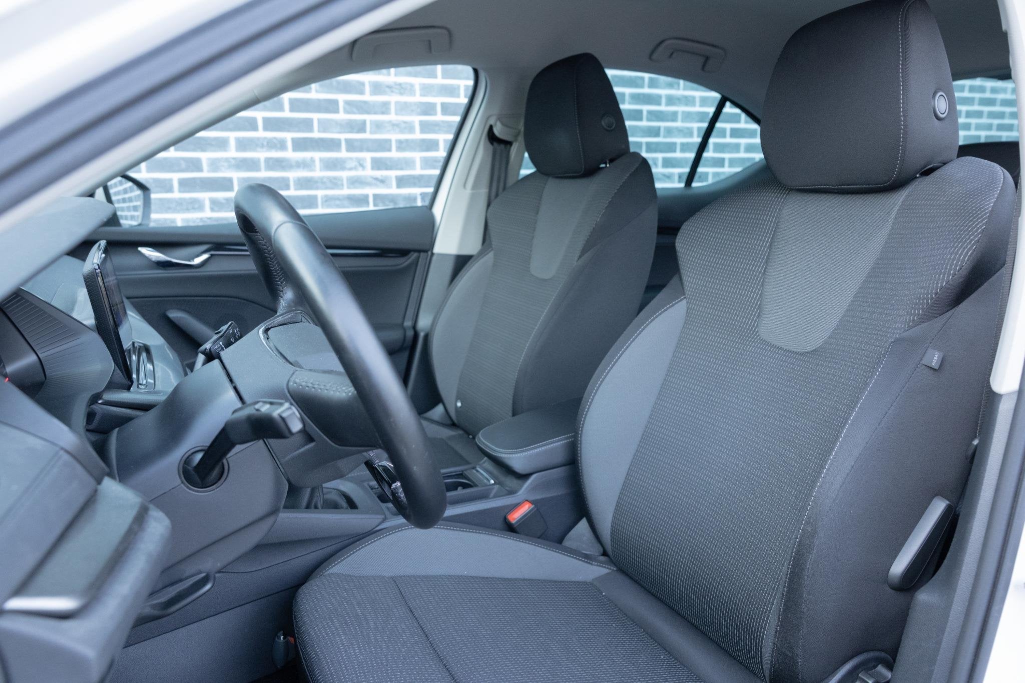 Skoda Octavia 1.0 TSI Ambition | Navigatie | Apple Carplay |, Stof, Gebruikt, Wit, Origineel Nederlands