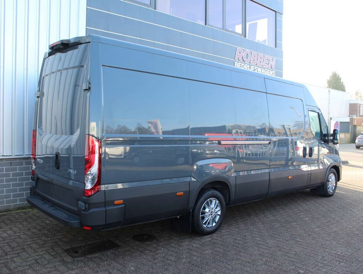 Iveco Daily 35S18 HA8 3.0 410 L4H2 Airco/Cruise/Cam Nieuw, Automaat, Achterwielaandrijving, 4 cilinders, 179 pk