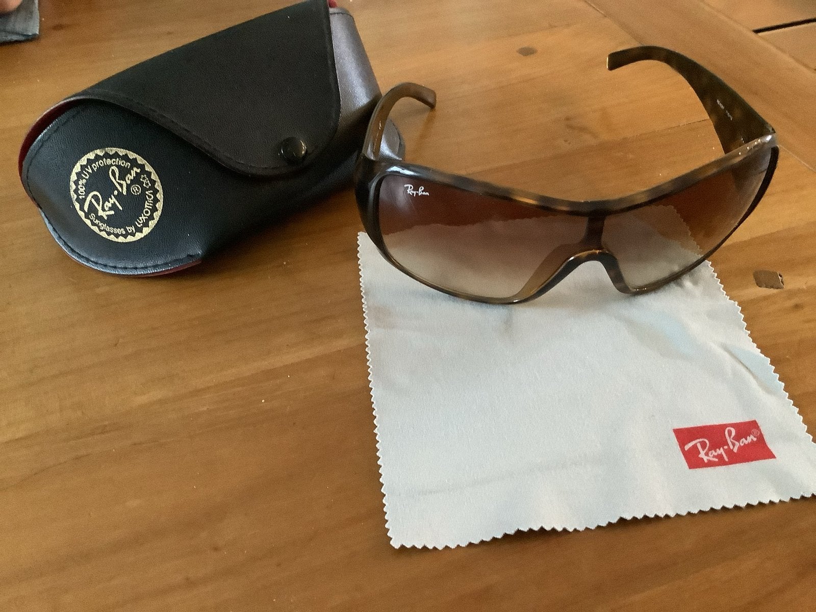Ray-Ban RB 4087 Zonnebril - Bruin Tortoise, Zonnebril, Bruin, Ophalen of Verzenden, Zo goed als nieuw