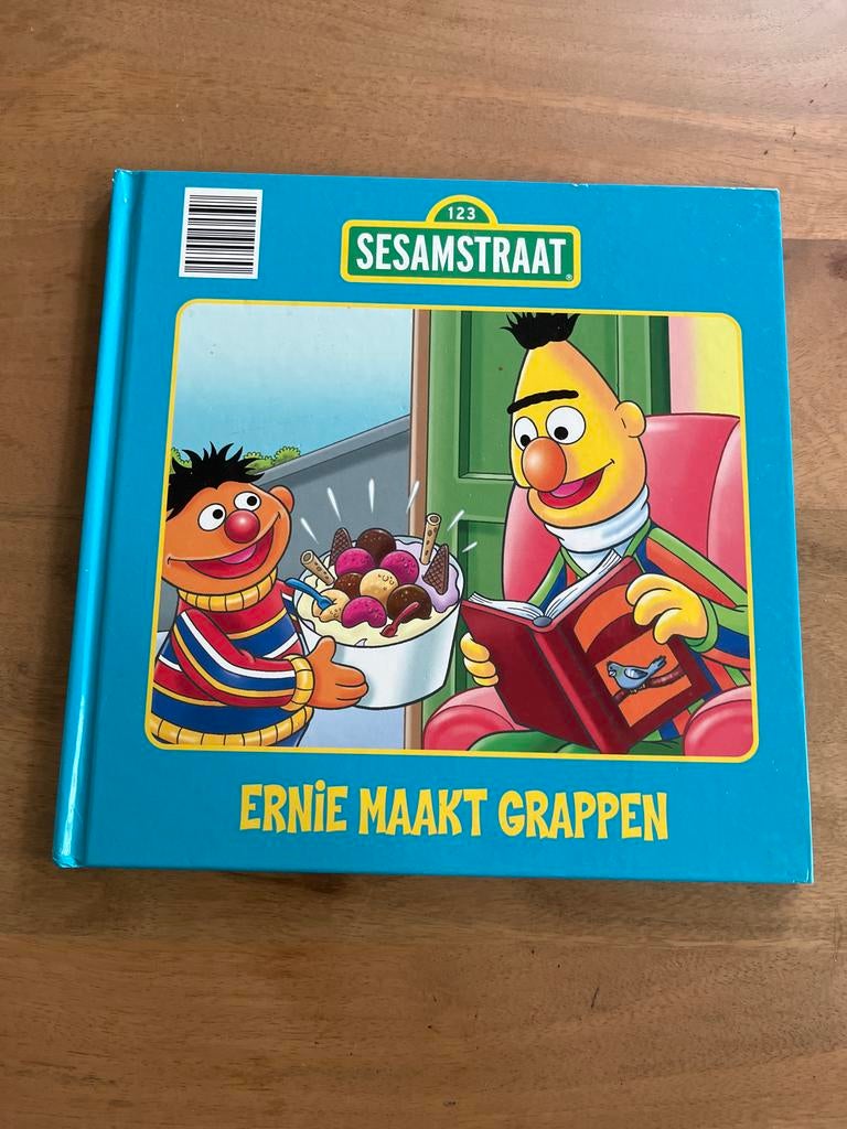 Sesamstraat: Ernie Maakt Grappen - Kinderboek, Boeken, Ophalen of Verzenden, Zo goed als nieuw, Fictie algemeen