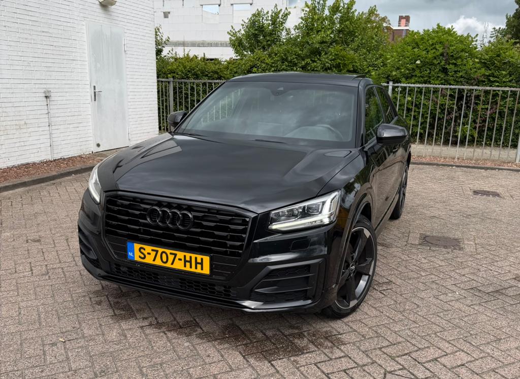 Audi Q2 1.5 TFSI 3x S-Line VOL OPTIES | PANO 150PK S Tronic, Auto's, Audi, 4 cilinders, Bluetooth, Zwart, 1395 cc