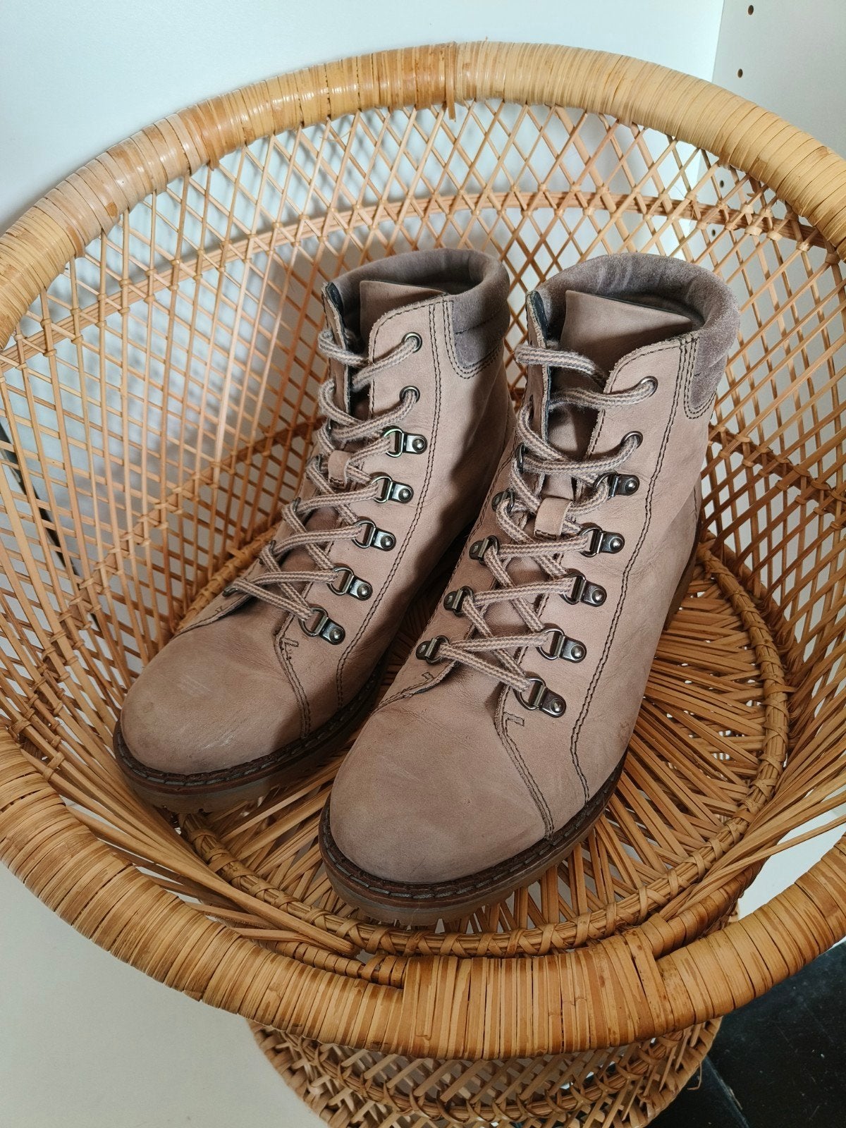 Landrover Boots - Maat 42, Beige, Lage of Enkellaarzen, Ophalen of Verzenden, Zo goed als nieuw