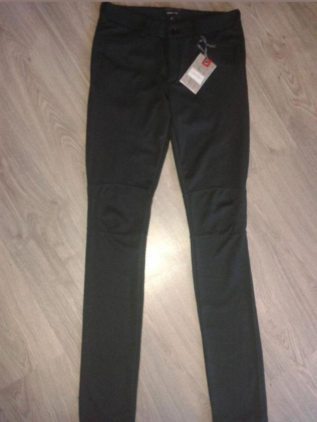 Nieuwe zwarte Geisha broek
Maat S, Kleding | Dames, Broeken en Pantalons, Geisha, Zwart, Nieuw, Ophalen of Verzenden
