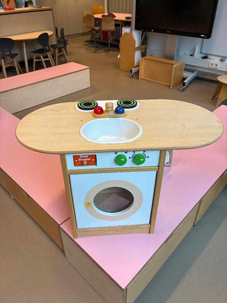 Kinder keuken/badkamer, Kinderen en Baby's, Speelgoed | Speelkeukens, Ophalen, Gebruikt, Hout, Speelkeuken