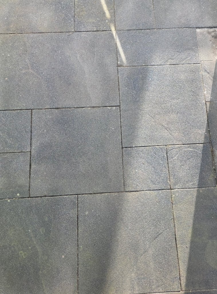 Antraciet betontegels 32m2 romeins verband, Ophalen, Gebruikt, 10 m² of meer, Beton