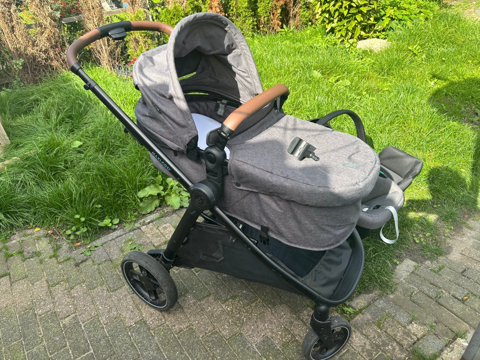 Maxi Cosi Zelia 3in1 kinderwagen met autostoeltje, Ophalen, Zo goed als nieuw, Combiwagen, Met autostoeltje