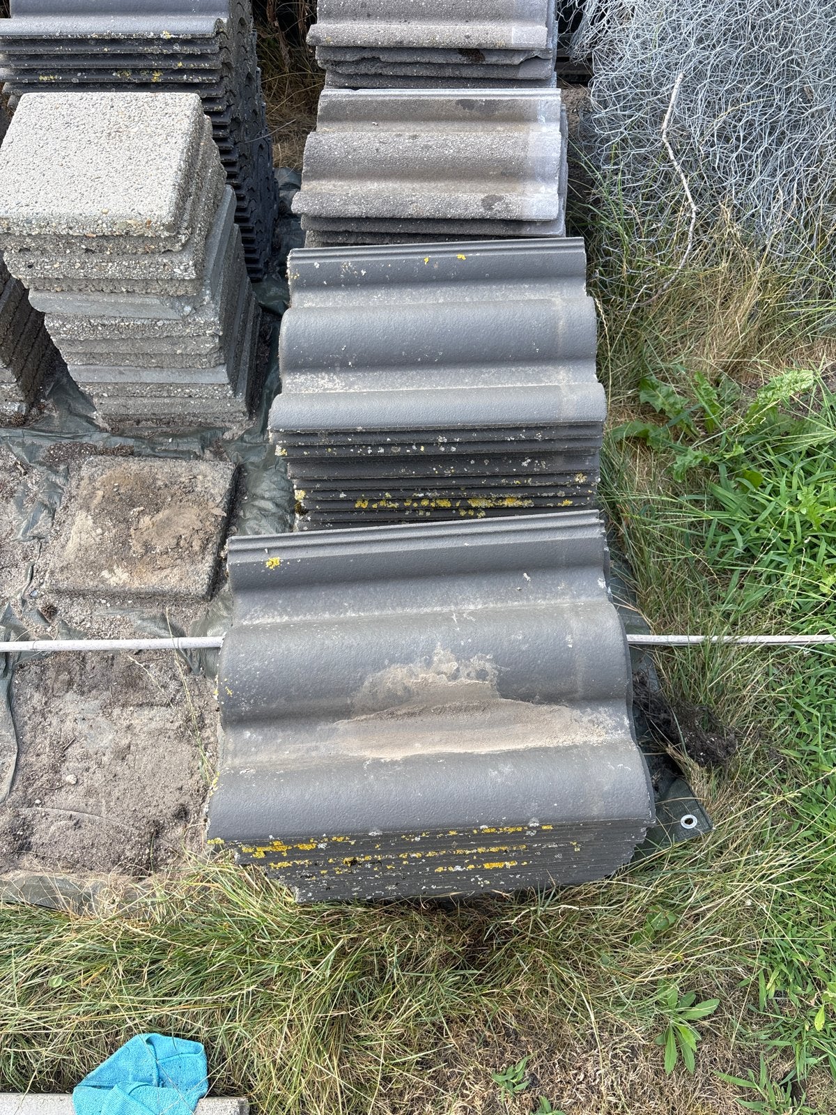 Sneldek dakpannen - circa 100 stuks, Doe-het-zelf en Verbouw, Dakpannen en Dakbedekking, Ophalen, Gebruikt, Steen of Klei, Dakpannen