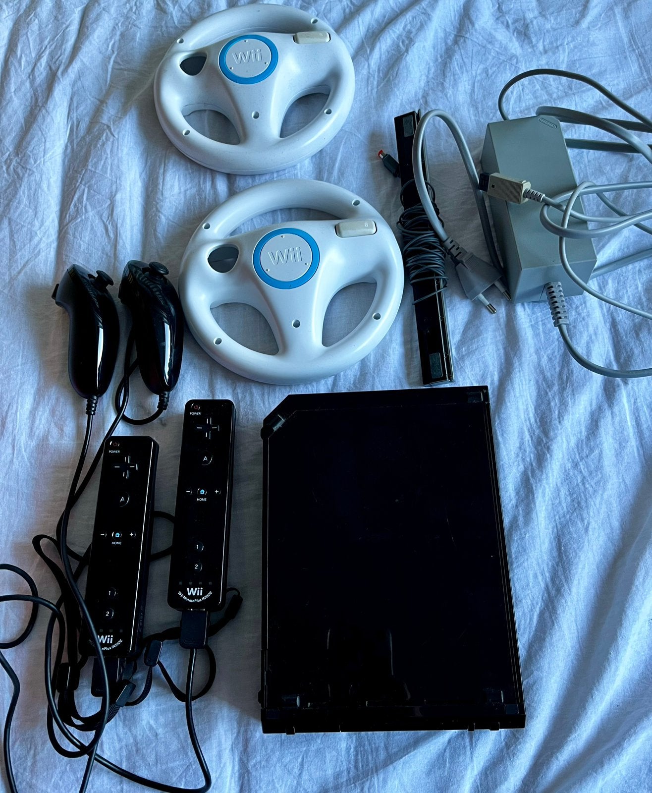 Nintendo Wii + accessoires + spellen, Spelcomputers en Games, Spelcomputers | Nintendo Wii, Ophalen of Verzenden, Gebruikt, Met 2 controllers