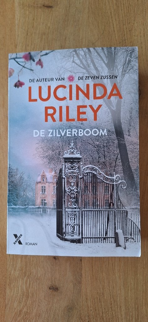 Lucinda Riley De zilverboom zgan, Boeken, Romans, Ophalen, Zo goed als nieuw