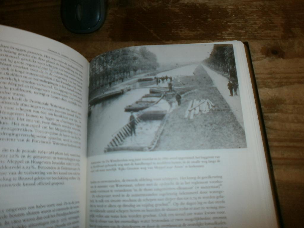 stromen en schutten, vaarten en voorden in drenthe 1400 1985, Boeken, Ophalen of Verzenden, Gelezen