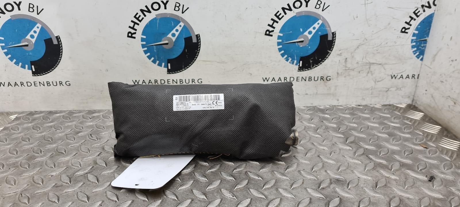 DACIA SANDERO STEPWAY AIRBAG RECHTS 2019, Ophalen of Verzenden, Gebruikt, Stiba lid