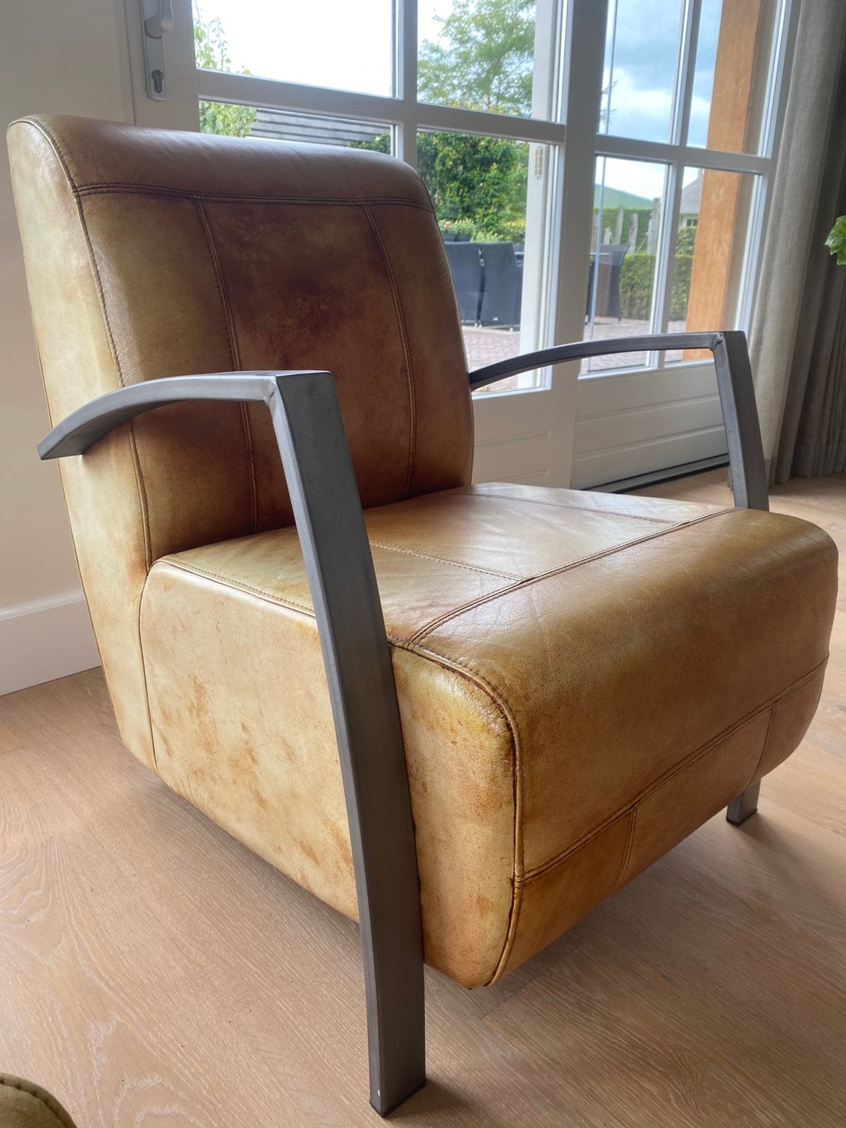 Robuuste lederen stoelen, Huis en Inrichting, Fauteuils, Ophalen, Gebruikt, Landelijk modern, 50 tot 75 cm