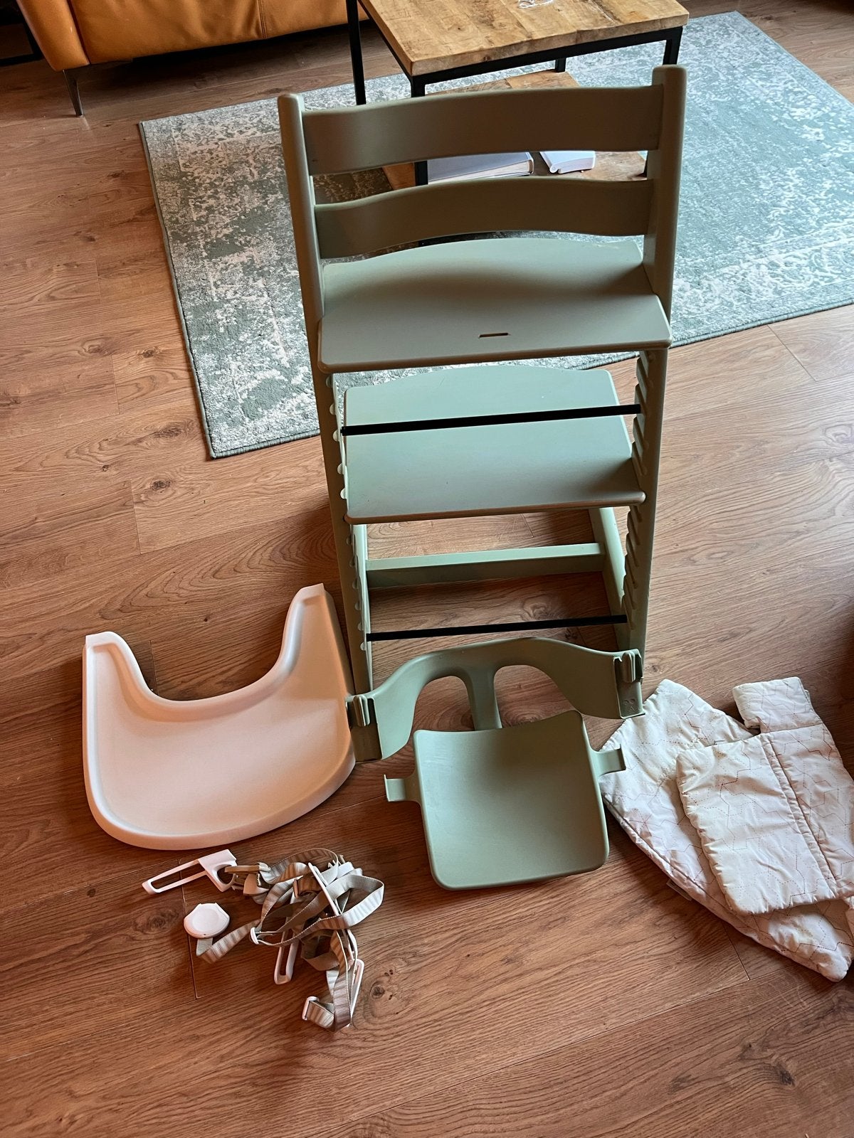 Stokke Trip Trapp meegroeistoel met baby set en accessoires, Ophalen, Gebruikt, Meegroeistoel, Afneembaar eetblad