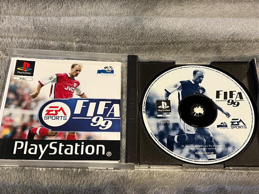 Playstation 1 Game FIFA 99, Spelcomputers en Games, Games | Sony PlayStation 1, Gebruikt, 2 spelers, Ophalen of Verzenden, Vanaf 3 jaar