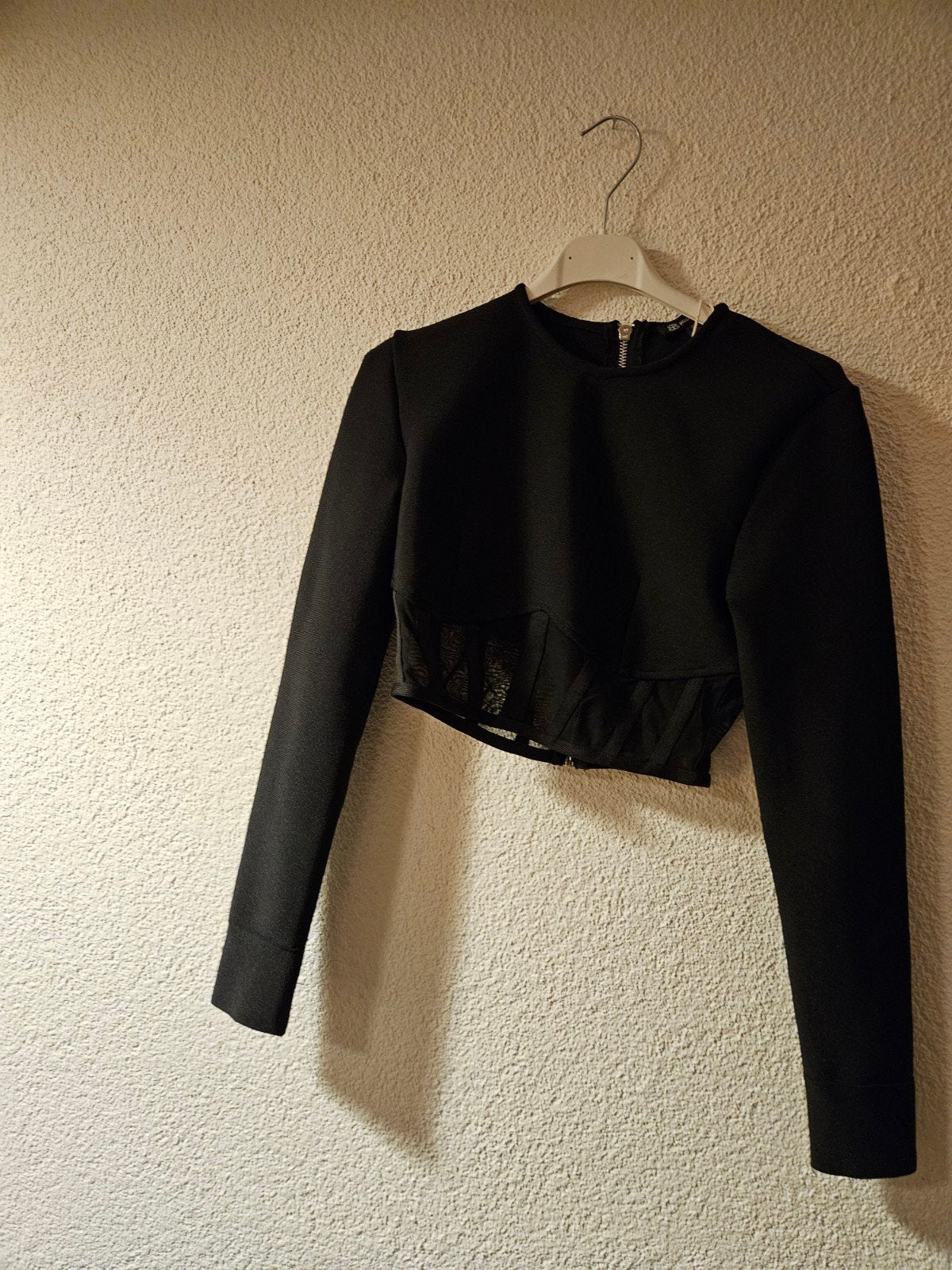 Zwart pak met doorschijnende rand - Maat 36, Kleding | Dames, Ophalen of Verzenden