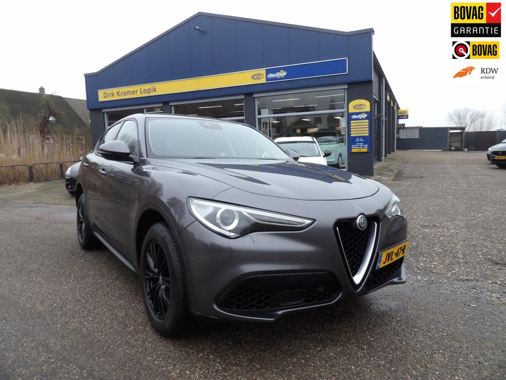 Alfa Romeo Stelvio 2.0 T AWD Super Q4 / Rijklaarprijs, Automaat, Zwart, 4 cilinders, Bedrijf