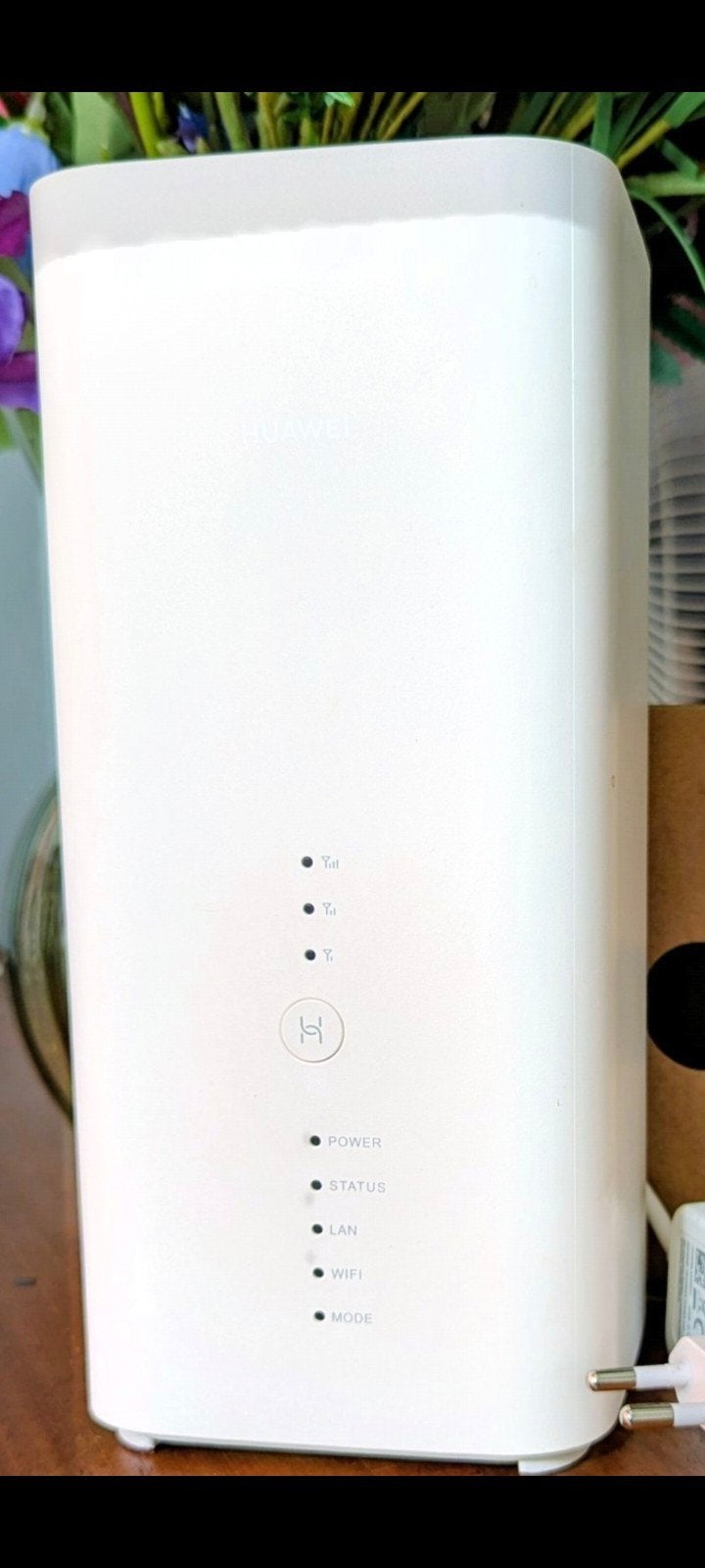 Huawei B818-263 4G LTE Cat19 MIFI WiFi Router, Ophalen of Verzenden, Gebruikt, Router met modem, Huawei