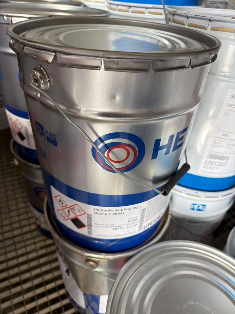 Hempel globic antifouling roodbruin 5 en 20 liter blikken, Ophalen