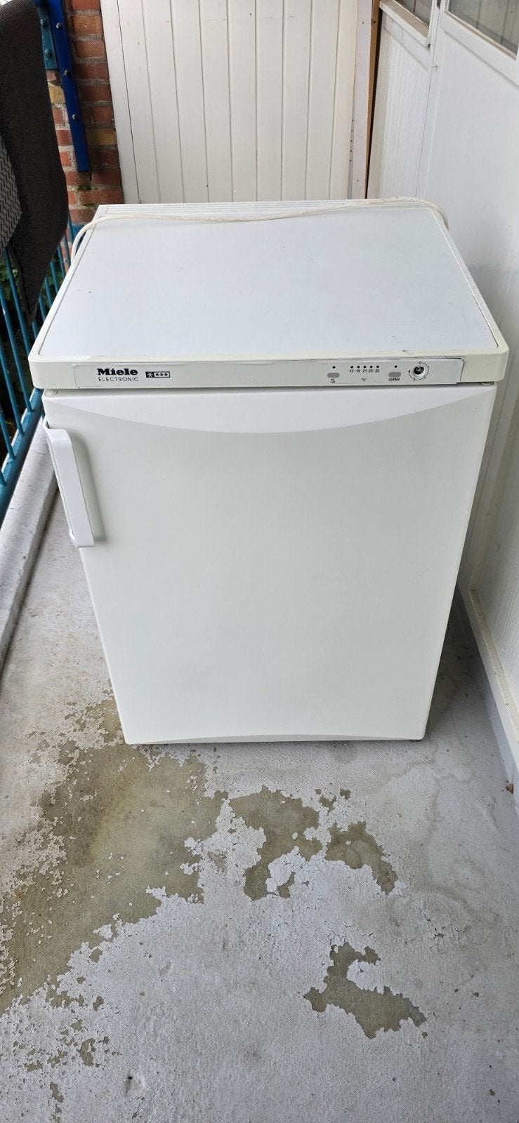 Miele vrieskast met 4 laden - display defect, 100 tot 150 liter, 45 tot 60 cm, Ophalen, 85 tot 120 cm
