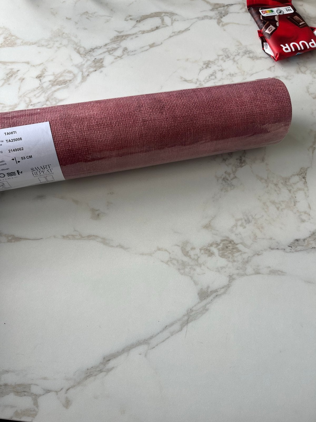 Roze Behang met Reliëf - Hookedonwalls Tahiti Collectie, Huis en Inrichting, Overige merken, Structuur, Modern, Ophalen of Verzenden