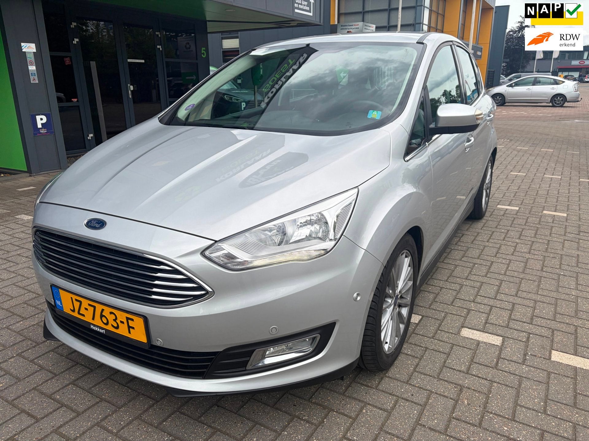 Ford C-Max 1.0 Titanium / Navi / PDC / Trekhaak, Voorwielaandrijving, 125 pk, Euro 6, Origineel Nederlands