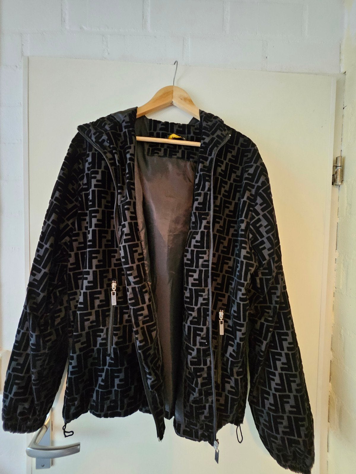Fendi FF Logo Jas Zwart - Maat XXL, Zwart, Maat 56/58 (XL), Ophalen of Verzenden, Zo goed als nieuw