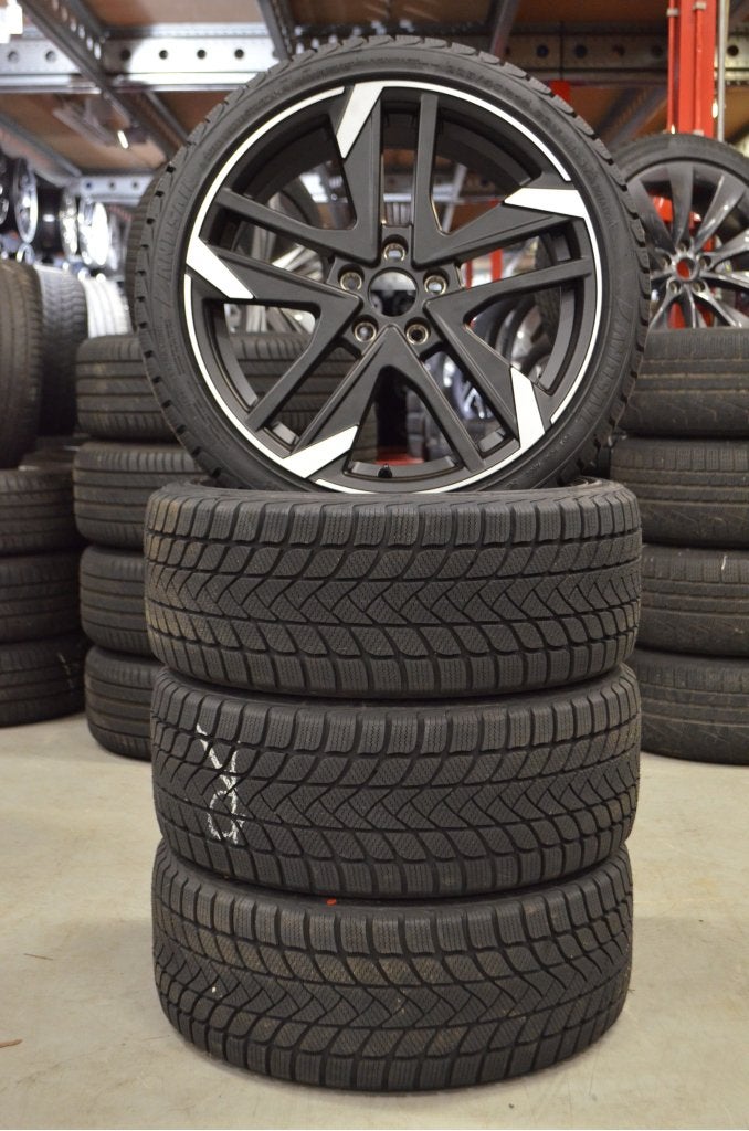 18" Velgen passend op een Peugeot 308 + NWE Winterbanden, Auto-onderdelen, Niet ingevuld, 18 inch, Banden en Velgen, Niet ingevuld