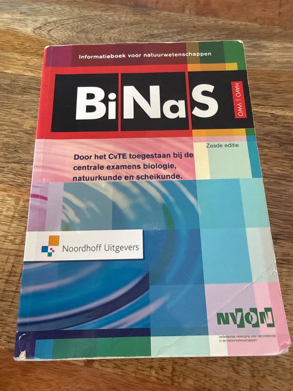 BiNaS Informatieboek Natuurwetenschappen 6e editie, Boeken, Schoolboeken, Ophalen of Verzenden, Gelezen, HAVO, Biologie