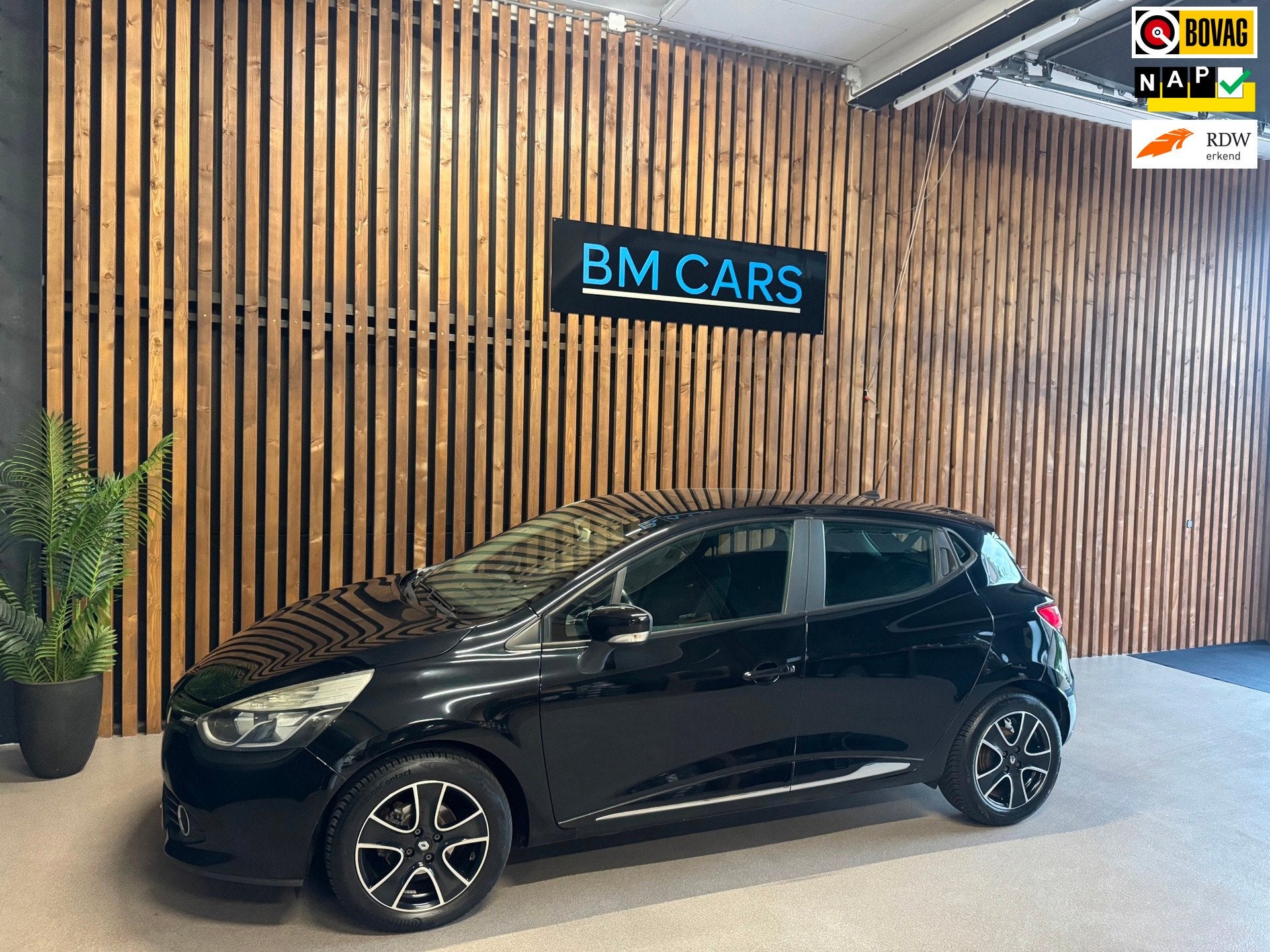 Renault Clio 0.9 TCe Expression Airco, Navigatie, Led, Auto's, Renault, Voorwielaandrijving, 540 kg, Origineel Nederlands, Handgeschakeld