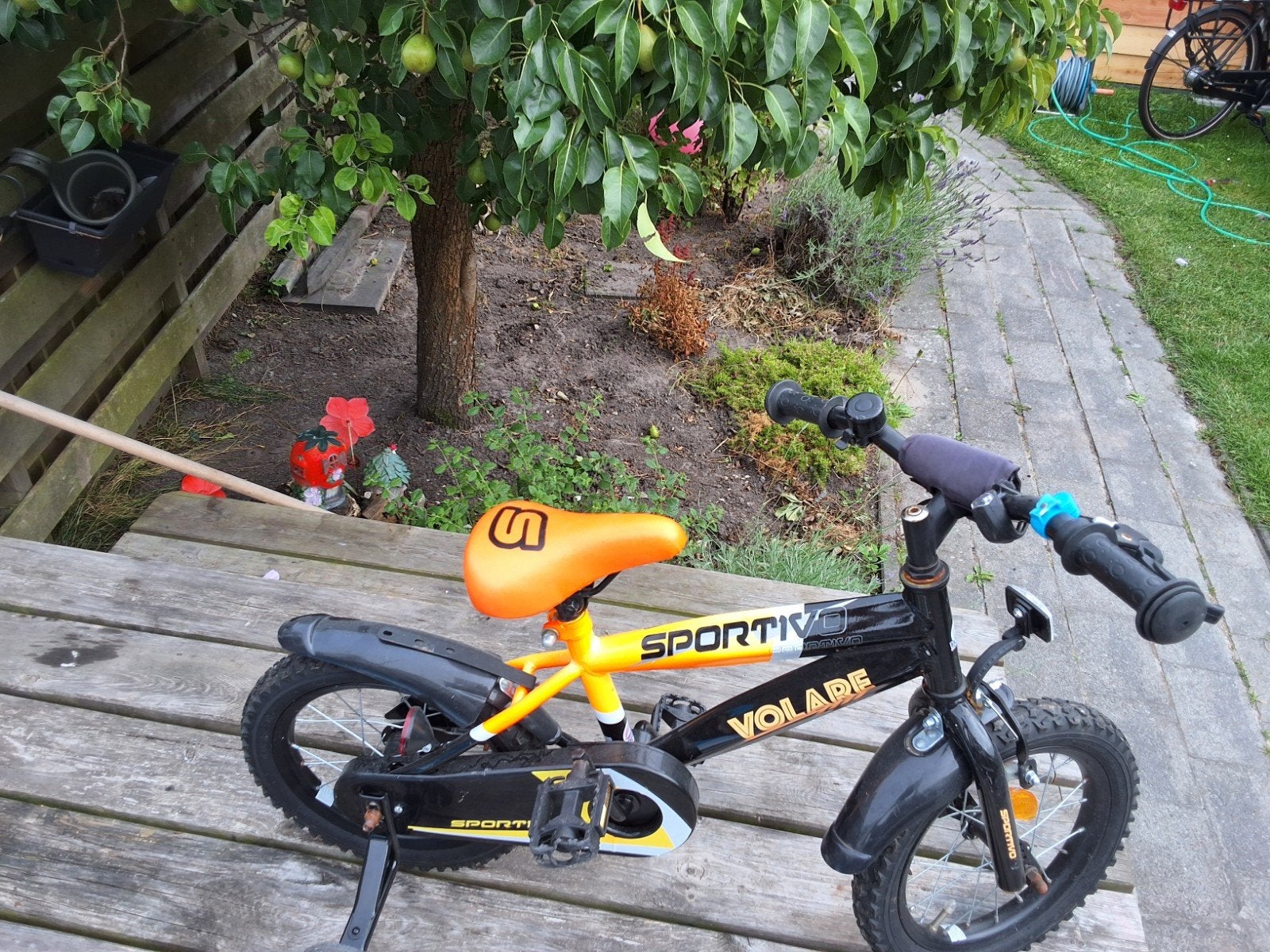 Volare Sportivo Kinderfiets 14  inch met zijwieltjes, Ophalen, Zijwieltjes, Gebruikt, Velgrem