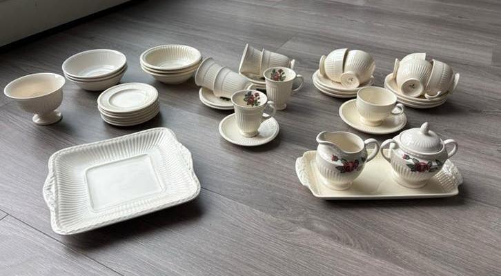 Wedgwood servies 30 delig Edme + Moss Rose, Ophalen