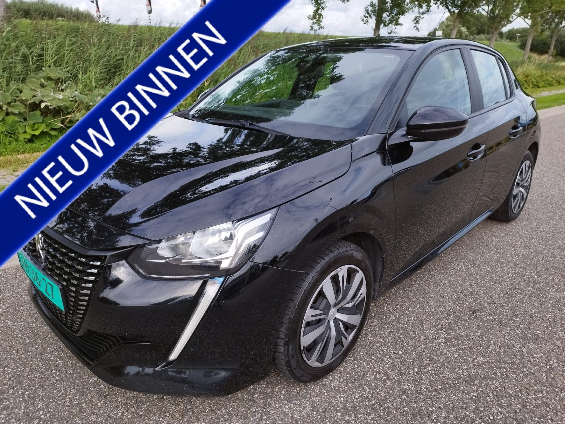 Peugeot 208 1.2 PureTech Active Pack * 101 PK * 6-bak * NAVI, Auto's, Peugeot, Voorwielaandrijving, Gebruikt, Zwart, 1199 cc