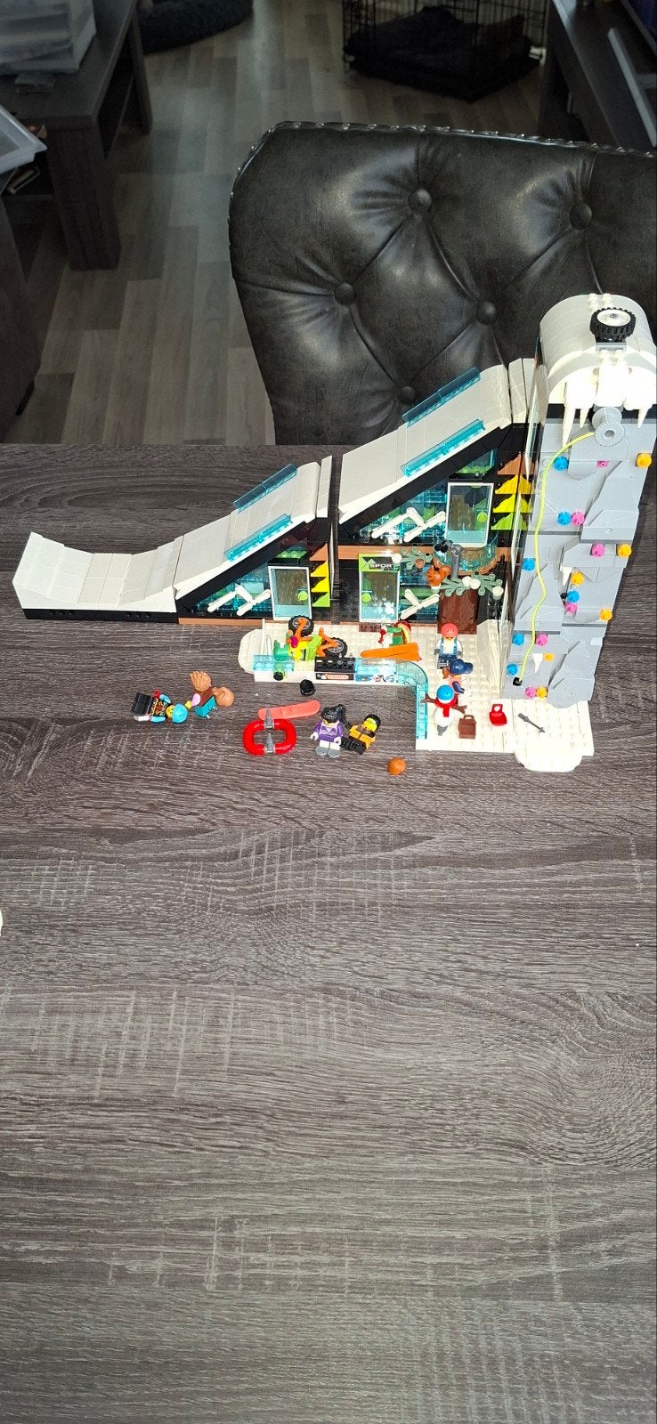 Te koop lego set 60366 ski en klim centrum, Kinderen en Baby's, Ophalen of Verzenden, Zo goed als nieuw, Lego, Inclusief doos
