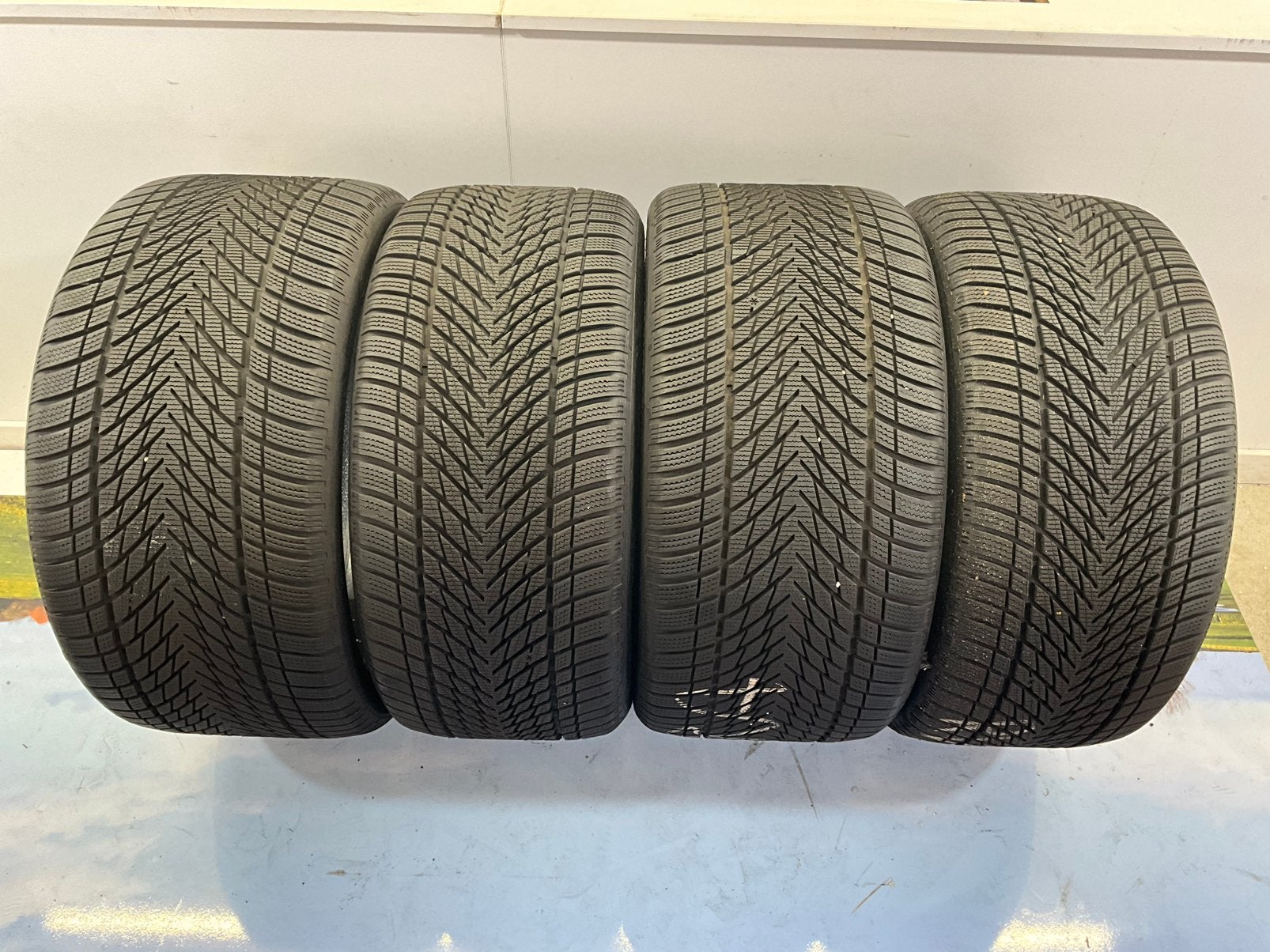 GOODYEAR ULTRA GRIP PERFORMANCE WINTERBANDEN BMW M3 BREEDSET, 275 mm, Nieuw, Winterbanden, Band(en)