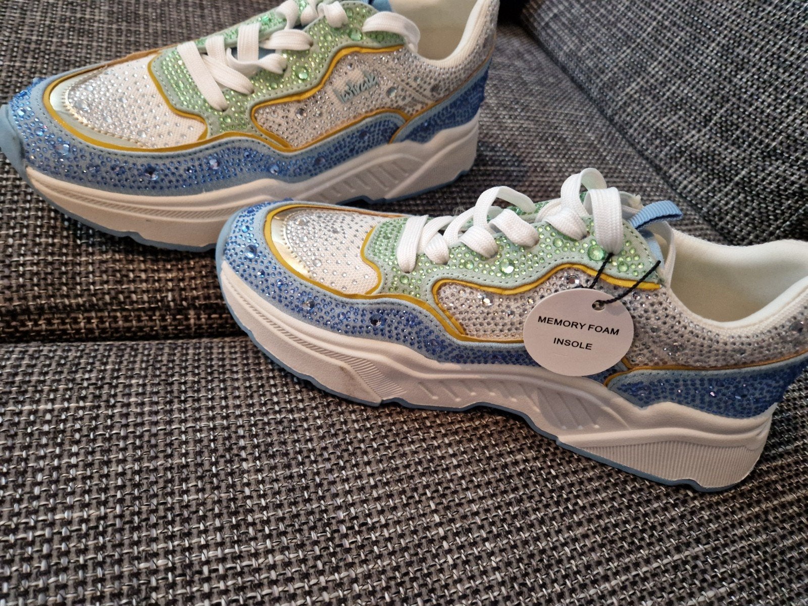 Gloednieuwe sneakers (maat 38, LaStrada); oorspronkelijke pr, Ophalen of Verzenden, Nieuw, Sneakers of Gympen