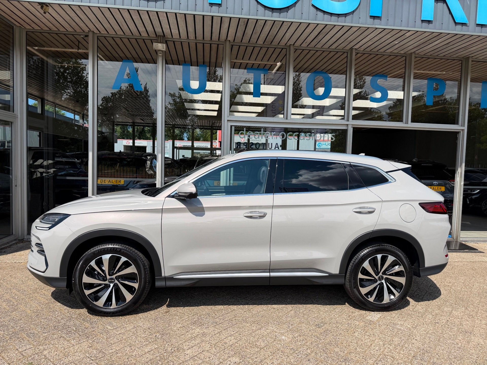 BYD SEAL U 1.5 T DM-i AWD Design 4 WHEEL DRIVE 324PK GELIJK, Auto's, Automaat, Seal U, Zwart, Beige
