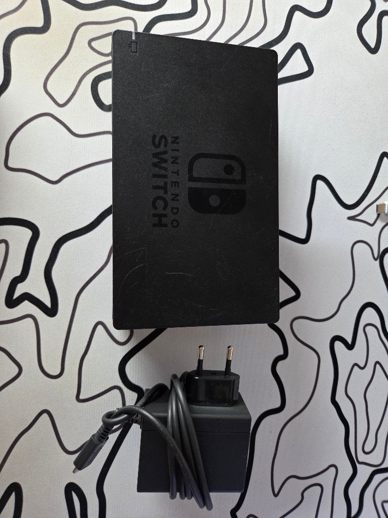 Nintendo switch dock met adapter, Ophalen, Zo goed als nieuw, Switch, Overige typen
