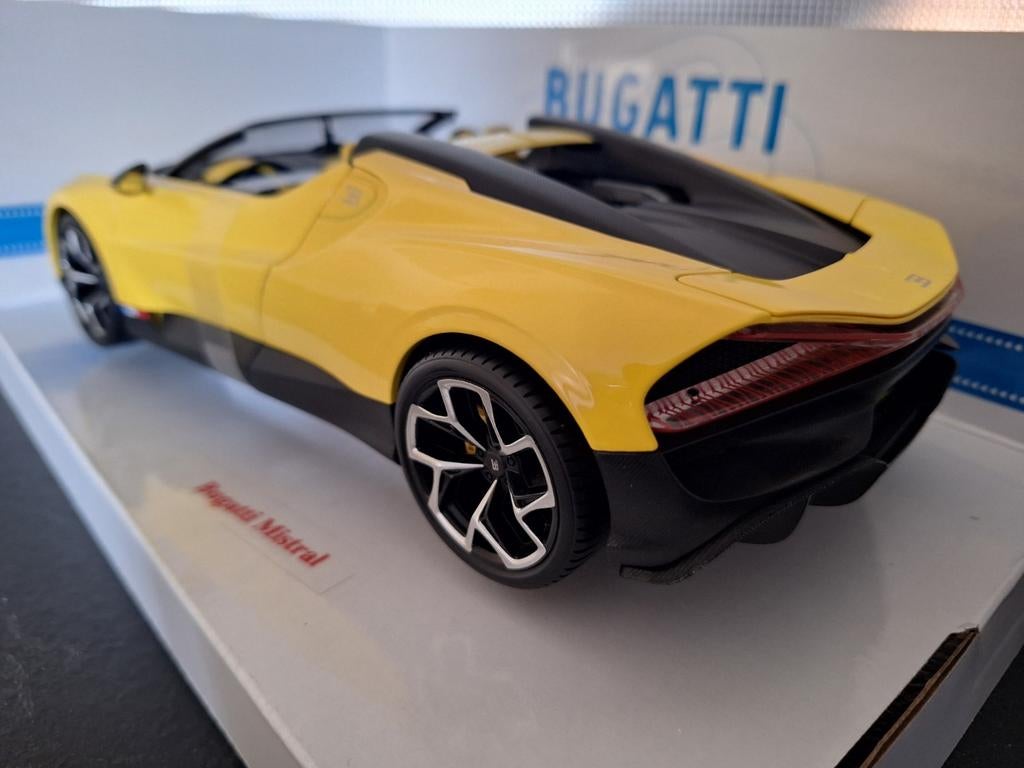 Bugatti W16 Mistral Cabriolet Schaal 1:18, Auto, Burago, Burago, Nieuw