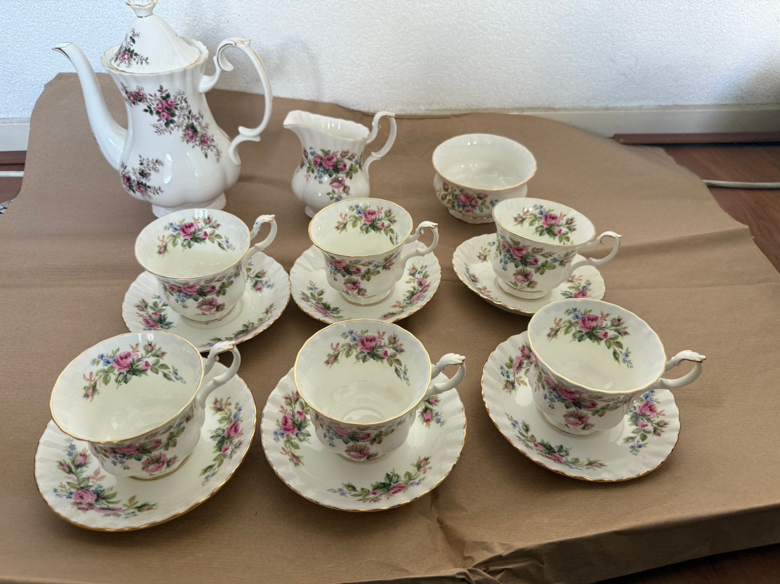 Royal Albert Moss Rose Theeservies - Vintage Porselein, Ophalen of Verzenden