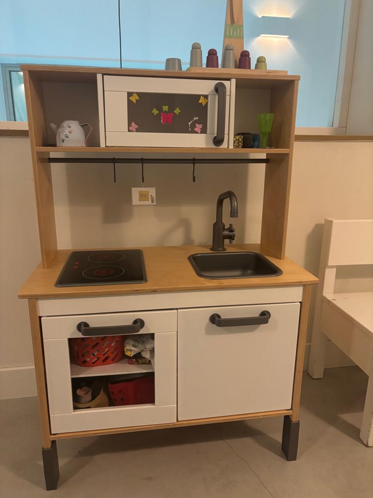 IKEA Speelkeuken DUKTIG met kinderstoeltje, Ophalen, Gebruikt, Hout, Speelkeuken