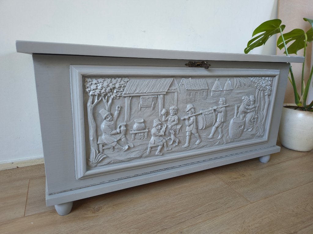 Vintage Kast / Kist met Houtsnijwerk, 50 – 75, Minder dan 50 cm, 100 tot 150 cm, Ophalen of Verzenden