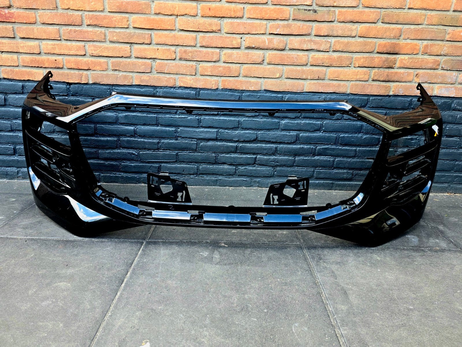 Voorbumper Audi Q6 E-TRON 2025 BUMPER 85H807437, Gebruikt, Voor, Bumper, Audi